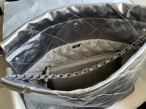 Firstbag Ru CHANEL 22 SMALL HANDBAG