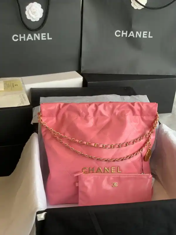 CHANEL 22 SMALL HANDBAG