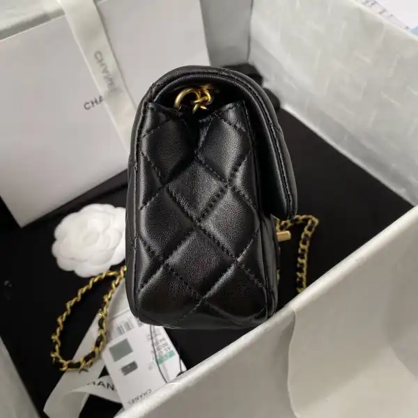 Firstbag Ru CHANEL FLAP BAG