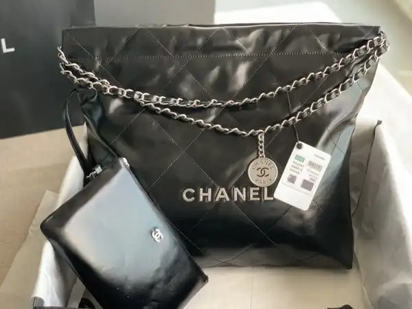 CHANEL 22 HANDBAG