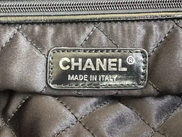 CHANEL LARGE 22 HANDBAG