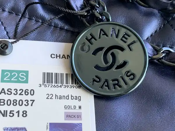 CHANEL 22 SMALL HANDBAG