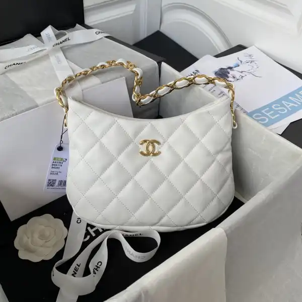 First bag ru CHANEL HOBO HANDBAG