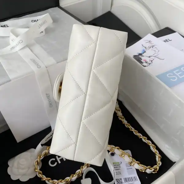 CHANEL SMALL FLAP BAG