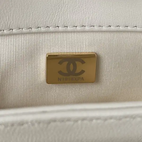 CHANEL SMALL FLAP BAG