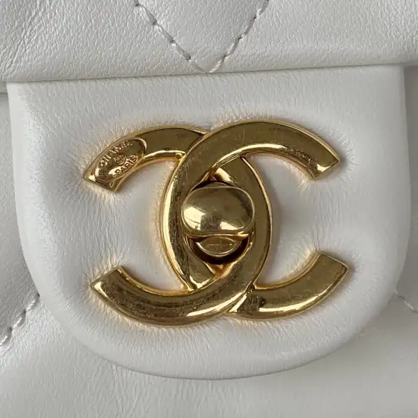 CHANEL SMALL FLAP BAG