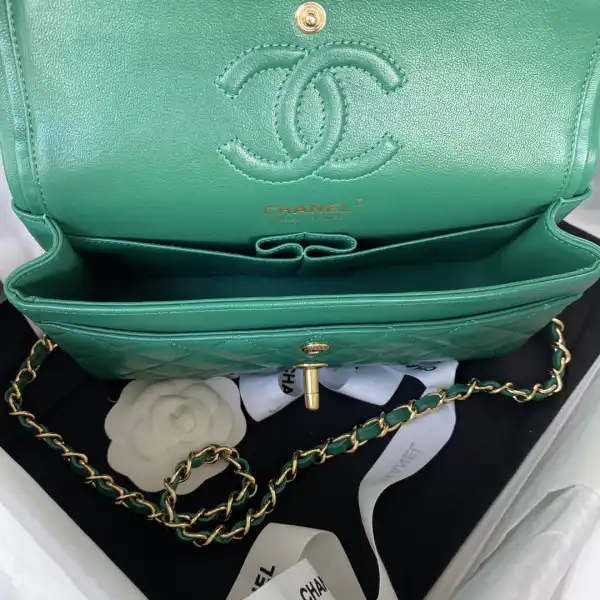 CHANEL FLAP BAG 23CM