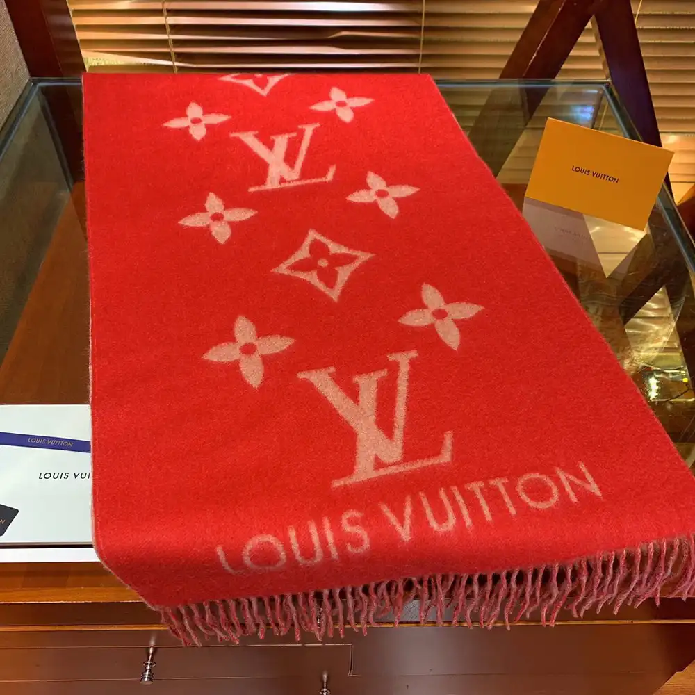 LOUIS VUITTON REYKJAVIK SCARF