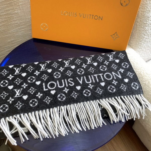 HOT SALE LOUIS VUITTON GAME ON SCARF