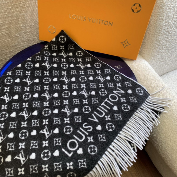 HOT SALE LOUIS VUITTON GAME ON SCARF