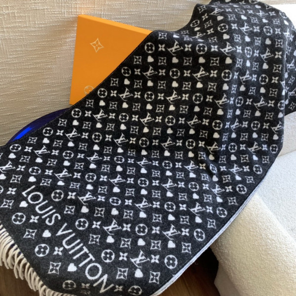 HOT SALE LOUIS VUITTON GAME ON SCARF