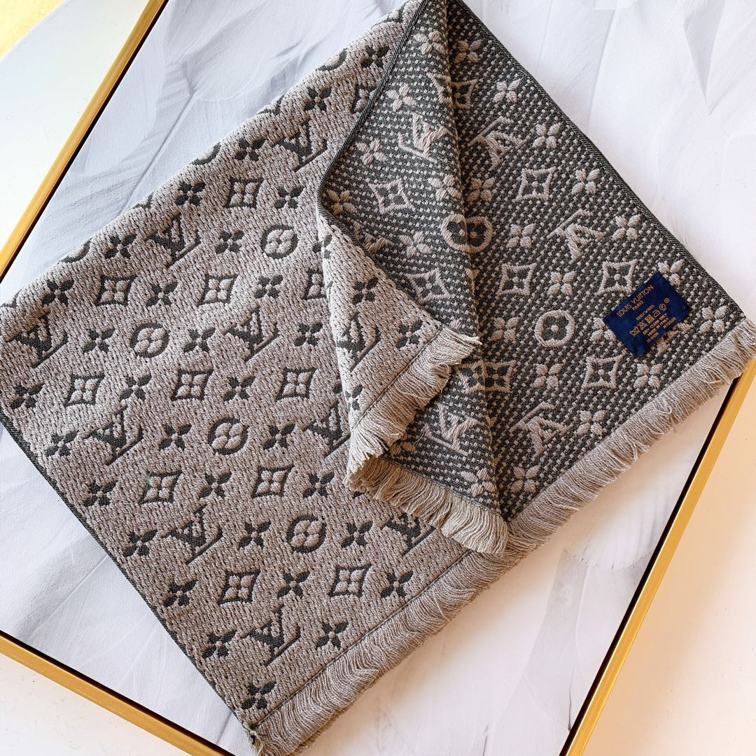 HOT SALE LOUIS VUITTON MONOGRAM CLASSIC SCARF