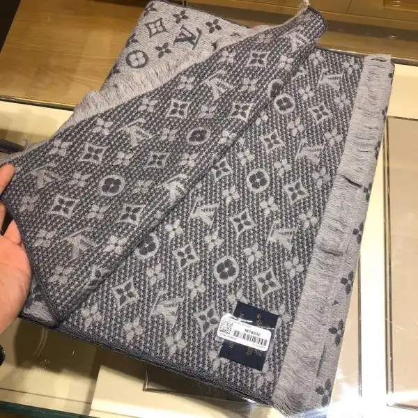 Bagsoffer yupoo LOUIS VUITTON MONOGRAM CLASSIC SCARF