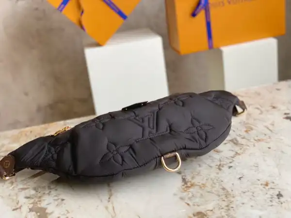 LOUIS VUITTON MAXI BUMBAG