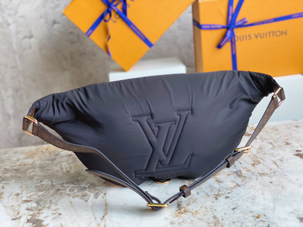 LOUIS VUITTON MAXI BUMBAG