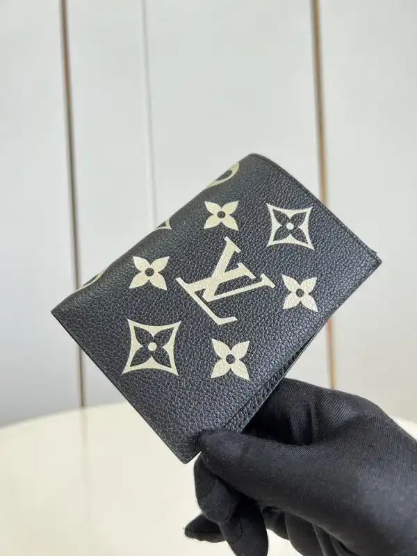 Cheap Louis Vuitton PASSPORT COVER-10*14*2.5CM