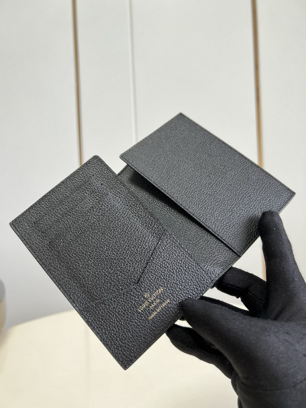 HOT SALE Louis Vuitton PASSPORT COVER-10*14*2.5CM