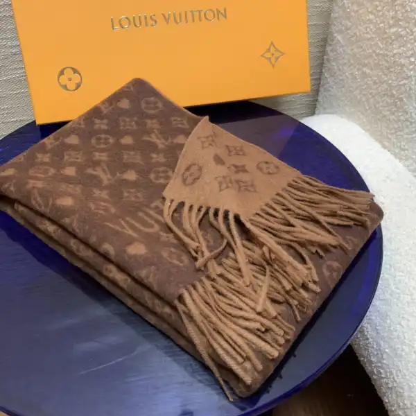 Frstbag ru LOUIS VUITTON GAME ON SCARF