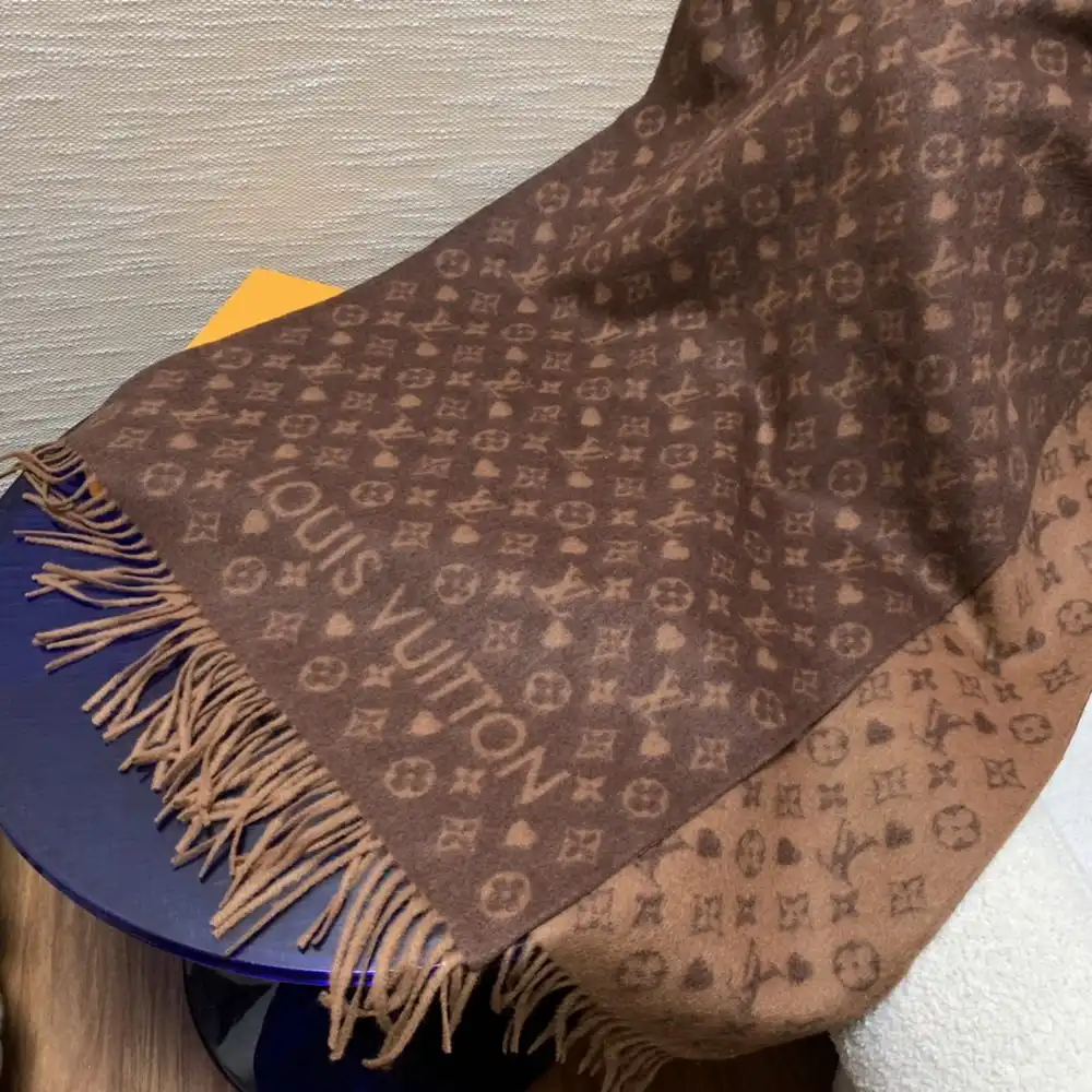 Frstbag ru LOUIS VUITTON GAME ON SCARF