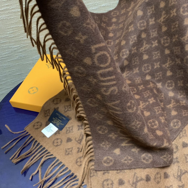 LOUIS VUITTON GAME ON SCARF