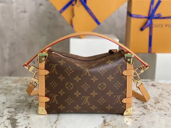 First Bag Ru LOUIS VUITTON SIDE TRUNK MM