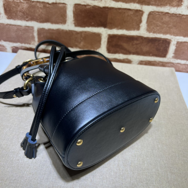 HOT SALE GUCCI Diana mini bucket bag