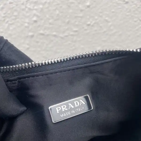 First bag ru Prada Re-Edition 2005 satin bag with crystals