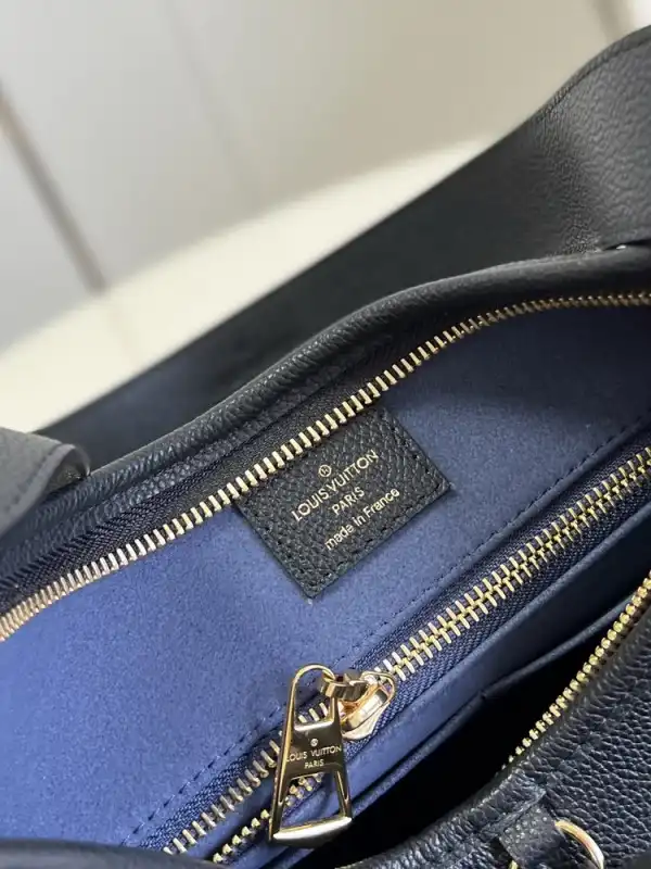 Frstbag ru LOUIS VUITTON CARRYALL PM