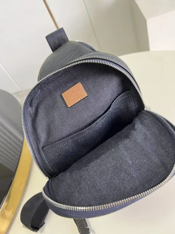 Rep LOUIS VUITTON AVENUE SLING BAG NM