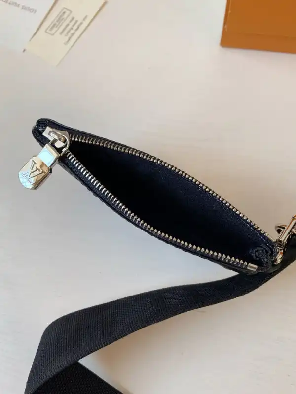 Affordable LOUIS VUITTON TRIO MESSENGER