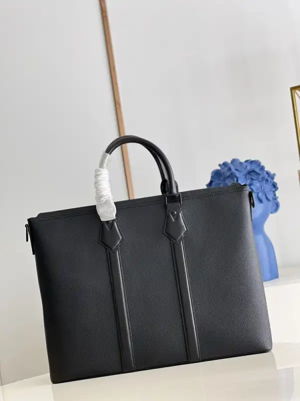 Affordable LOUIS VUITTON LOCK IT TOTE