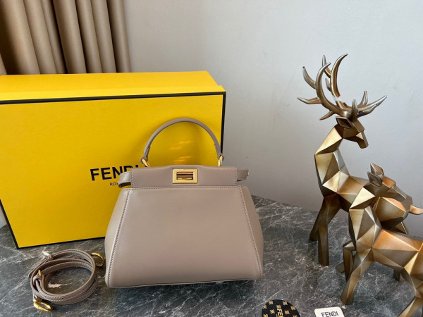 HOT SALE FENDI PEEKABOO MINI