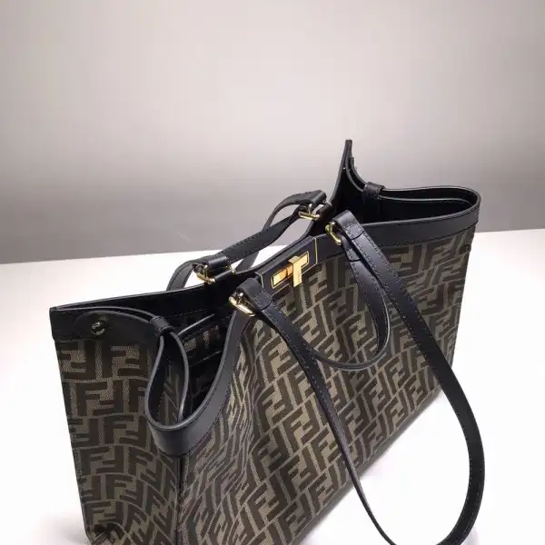 Yupoo bagsoffer FENDI PEEKABOO X-TOTE