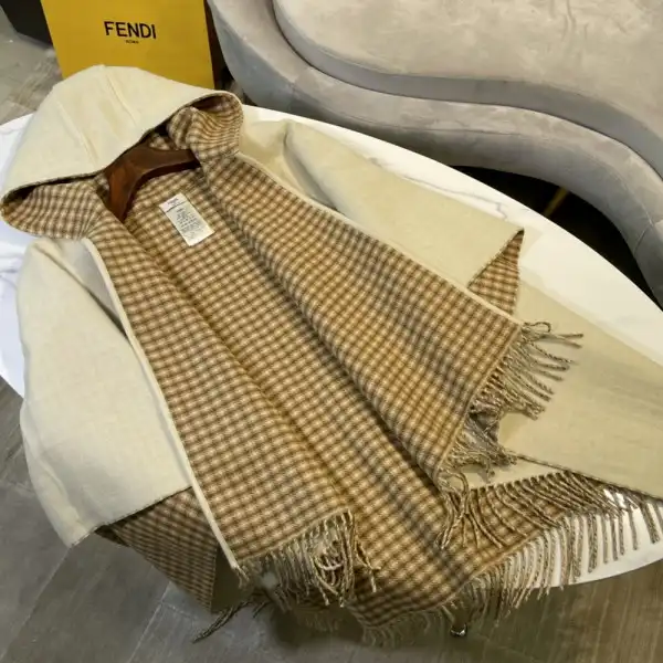 Yupoo bagsoffer Fendi Poncho