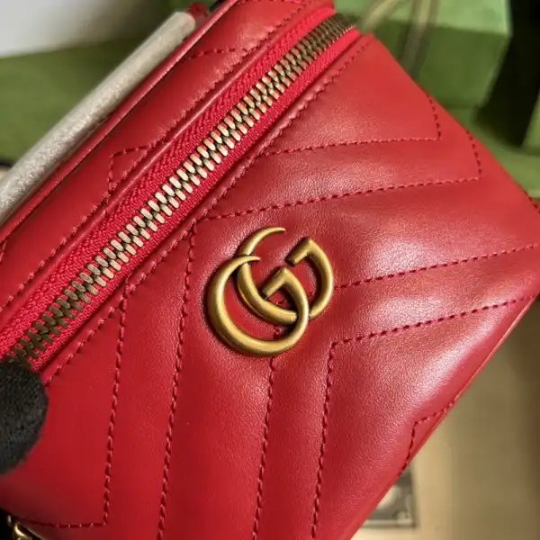 GUCCI GG Marmont mini top handle bag