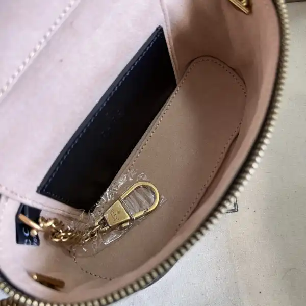 Affordable GUCCI GG Marmont mini top handle bag