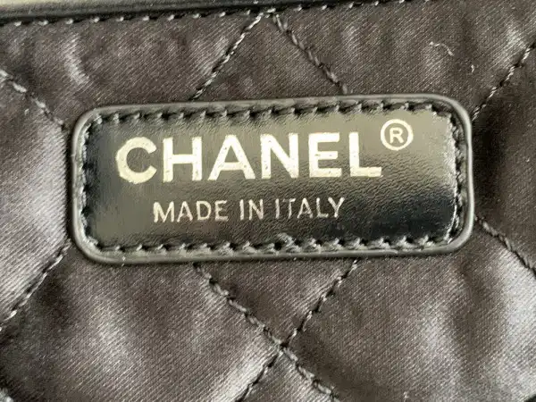 CHANEL LARGE 22 HANDBAG