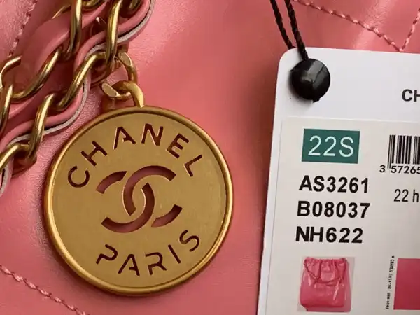 CHANEL 22 HANDBAG