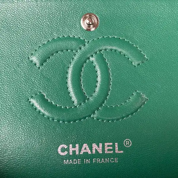 CHANEL FLAP BAG 23CM