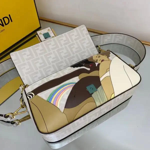 FENDI BAGUETTE