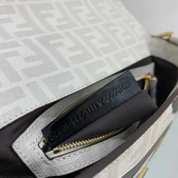 FENDI BAGUETTE