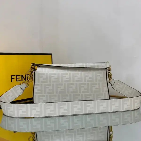 FENDI BAGUETTE