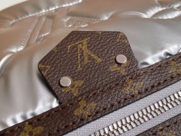 Aaa replica ru LOUIS VUITTON MAXI BUMBAG