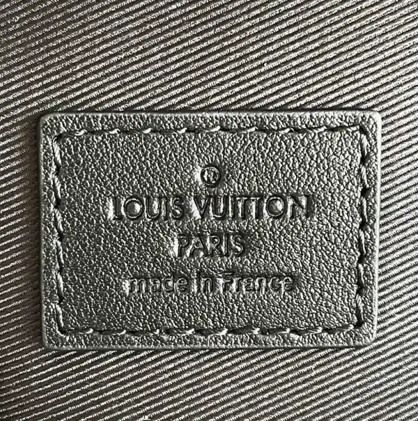 Cheap LOUIS VUITTON S LOCK MESSENGER