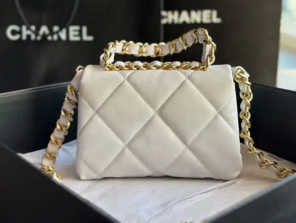 CHANEL SMALL FLAP BAG