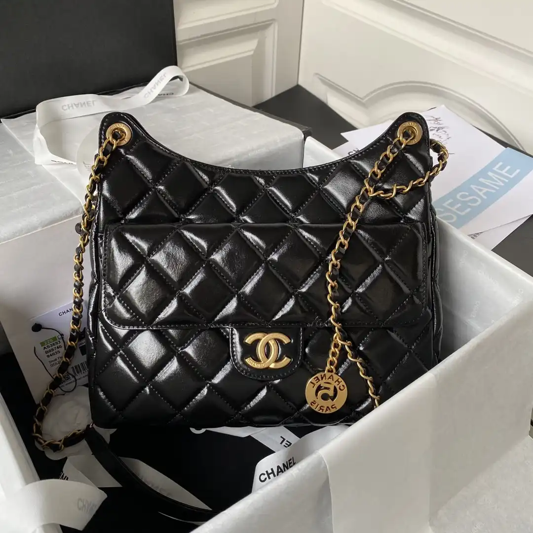 First bag ru CHANEL HOBO HANDBAG