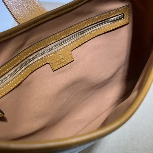 GUCCI Aphrodite medium shoulder bag