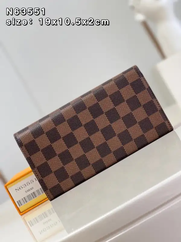 TO Louis Vuitton SARAH WALLET