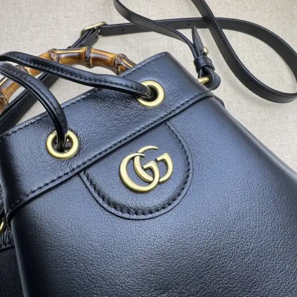 Gucci Diana small bucket bag