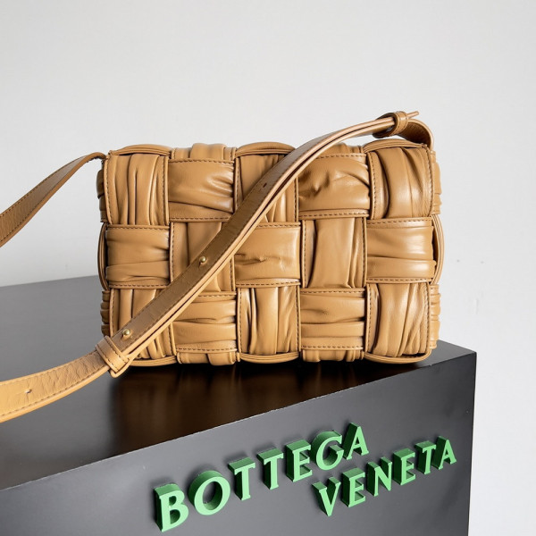 HOT SALE BOTTEGA VENETA CASSETTE